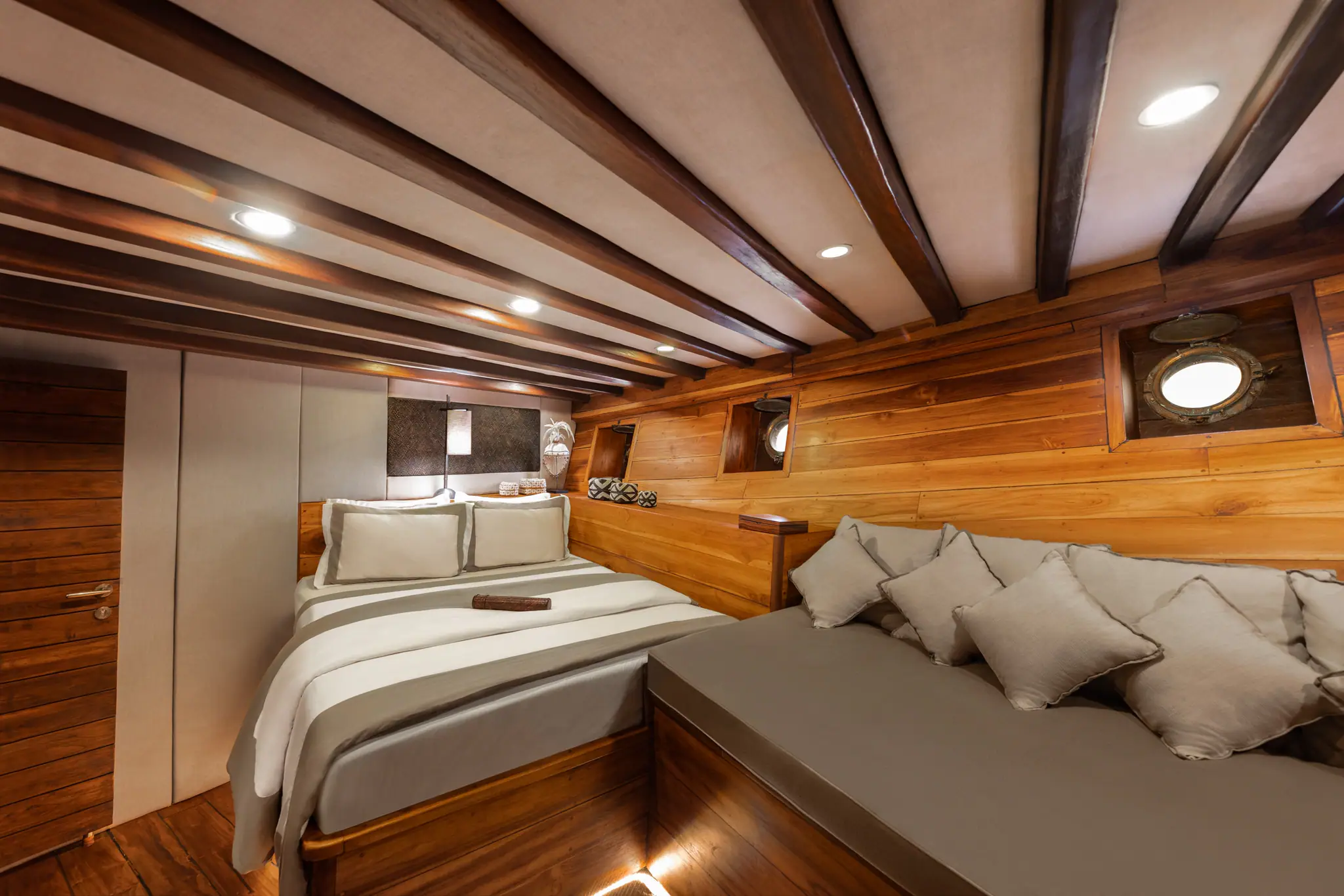 Prana Luxury Sailing Yacht Standard Suite 
