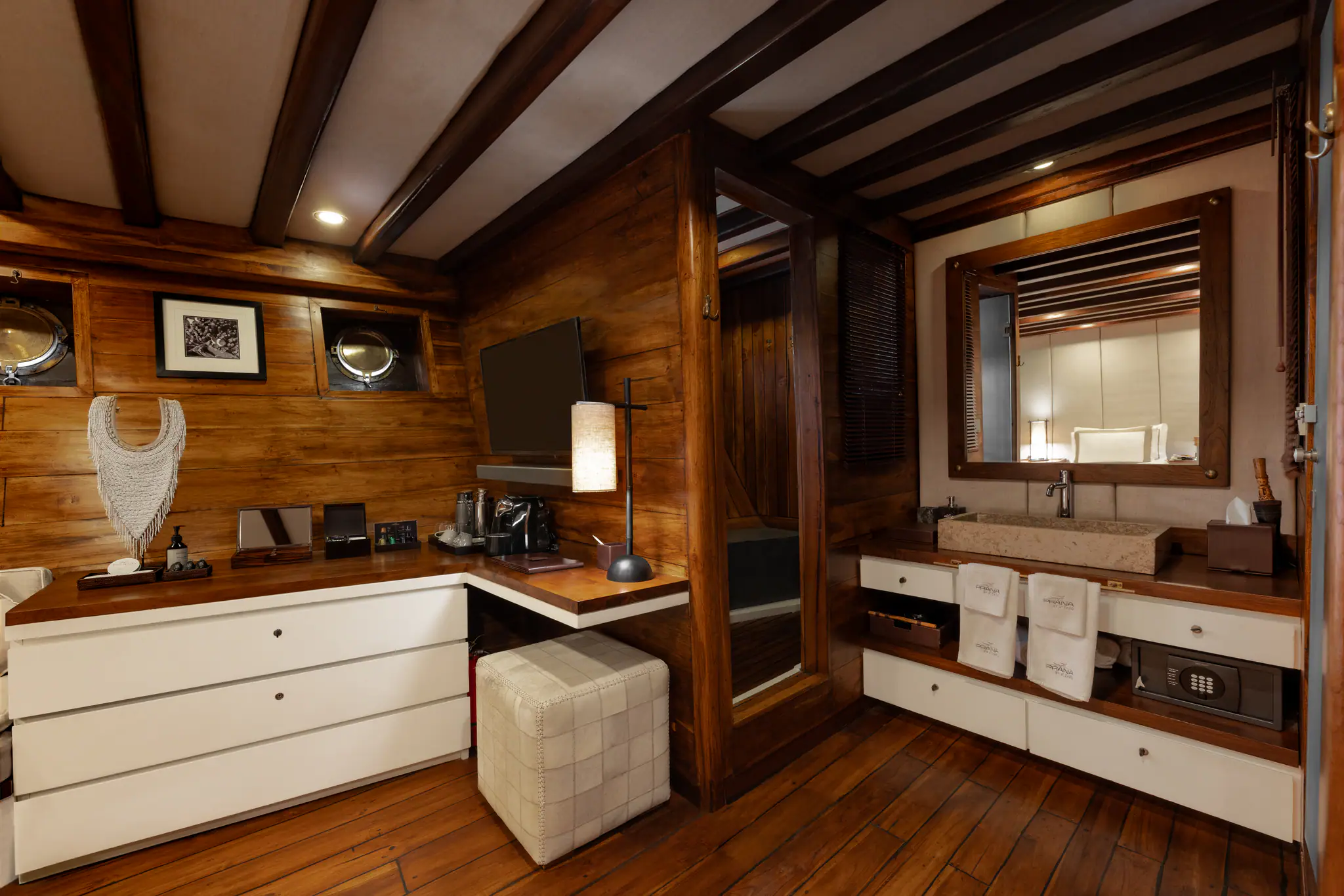 Prana Luxury Sailing Yacht | Superior Suite on Lower Deck