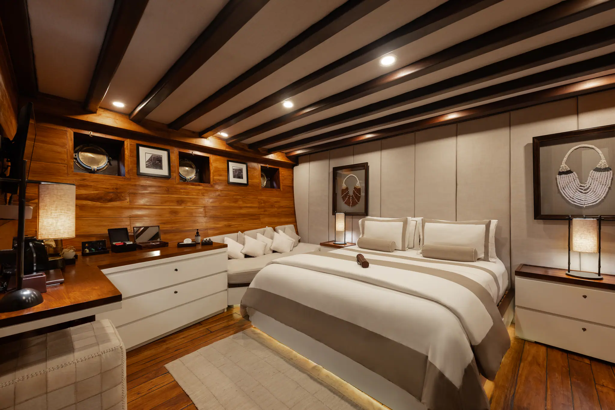 Prana Luxury Sailing Yacht | Misool Superior Suite