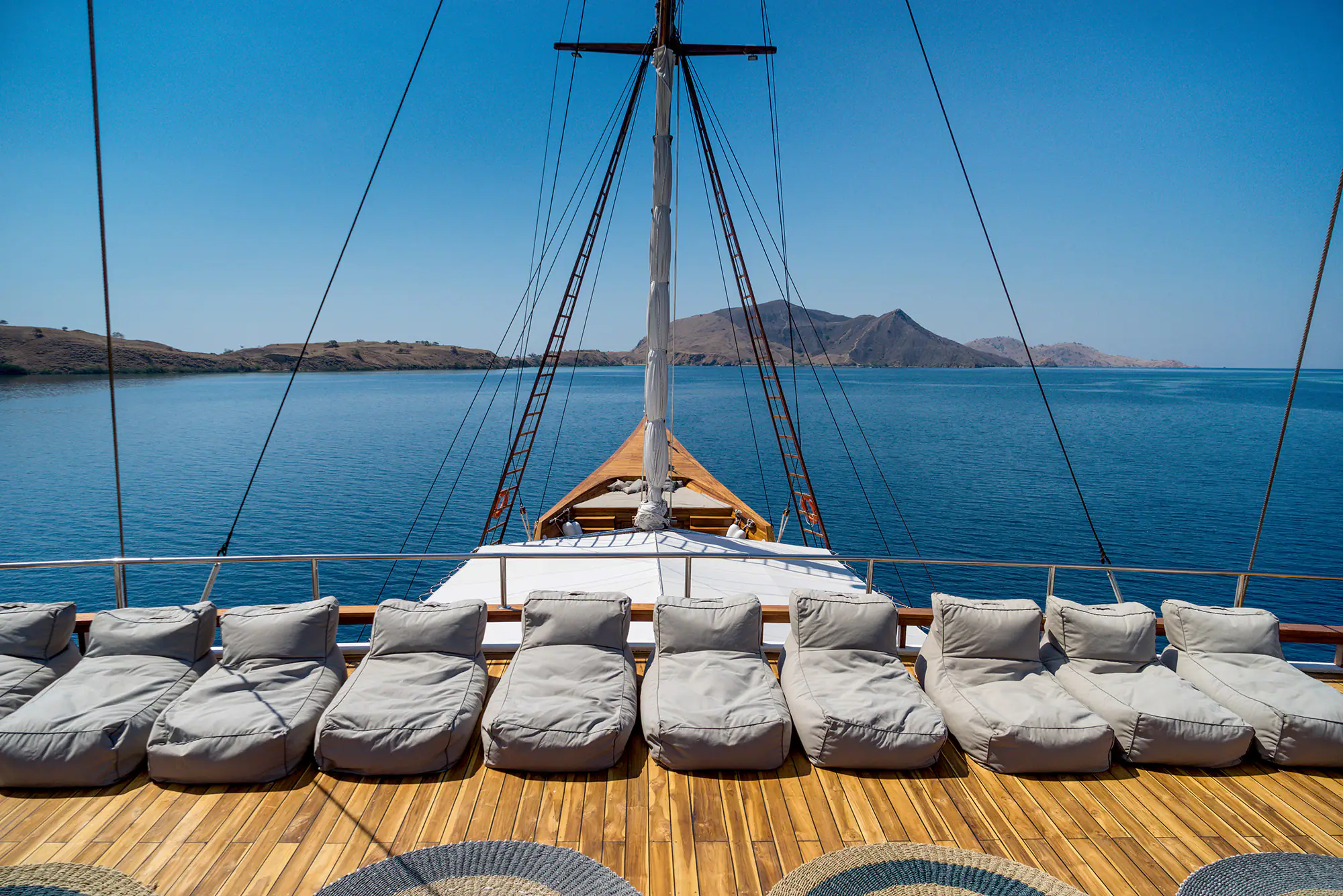 Prana Luxury Sailing Yacht | Sun loungers with ocean views