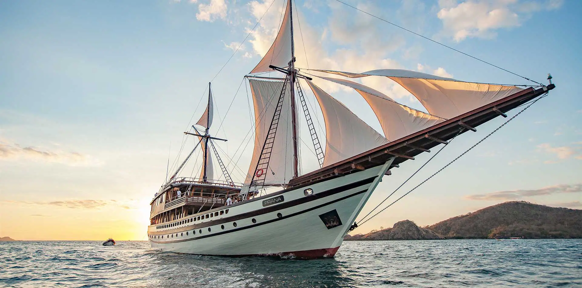 Prana Luxury Sailing Yacht | Sailing at golden hour