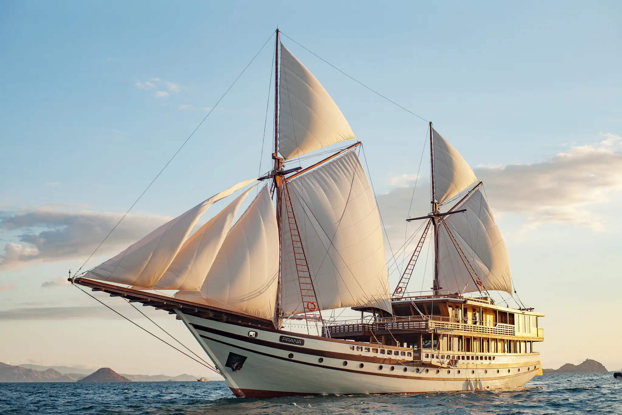 Prana Luxury Sailing Yacht | Sailing through calm tropical waters