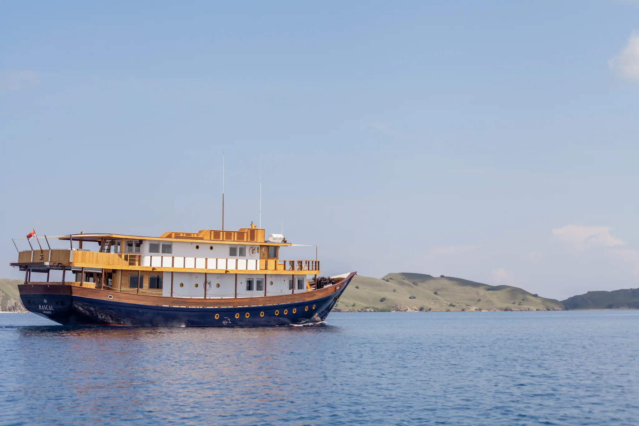 Wooden Yacht in Indonesia for Tandem Charter 