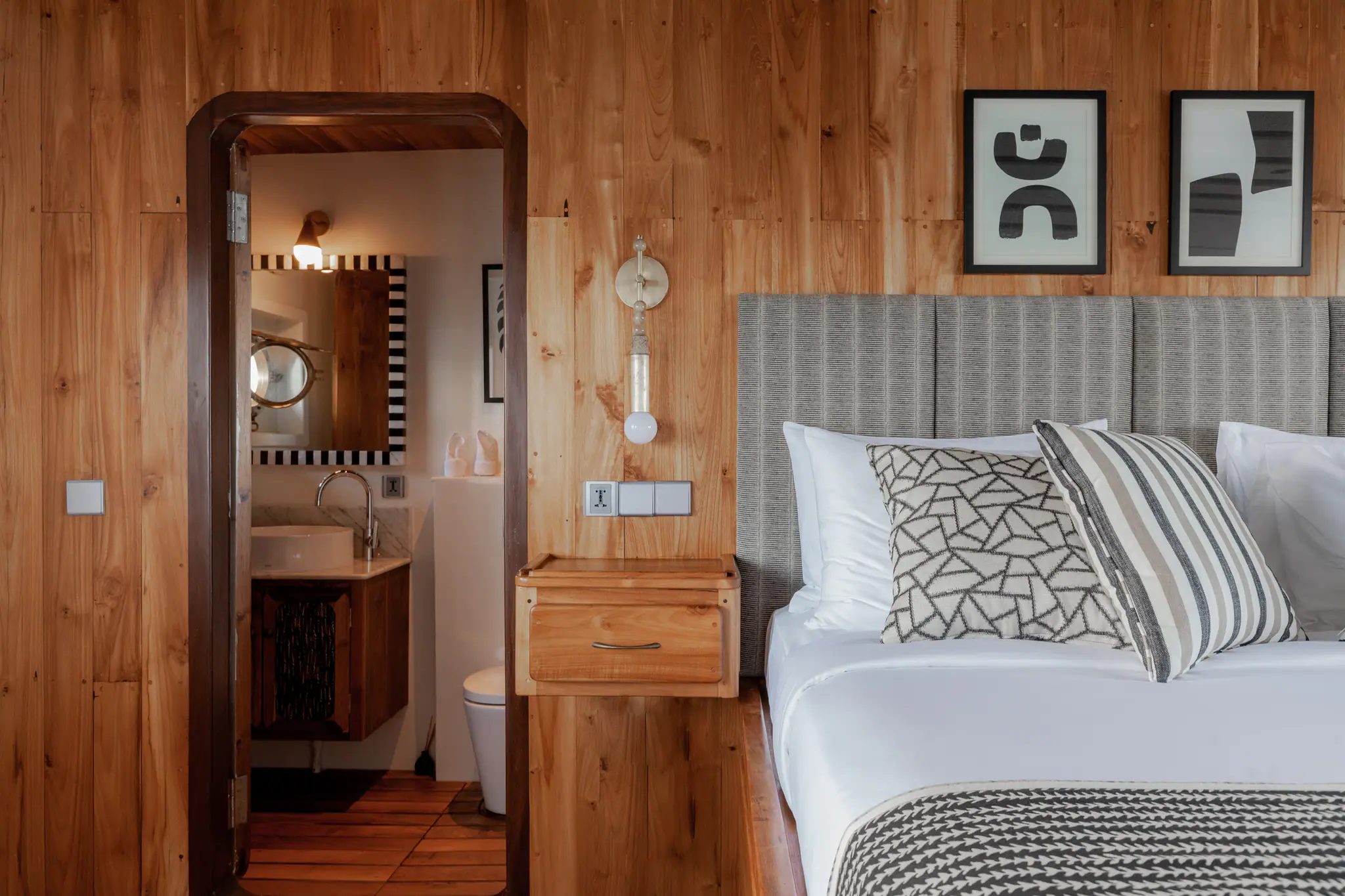Rebel Adventure Yacht | Close up bed & ensuite bathroom