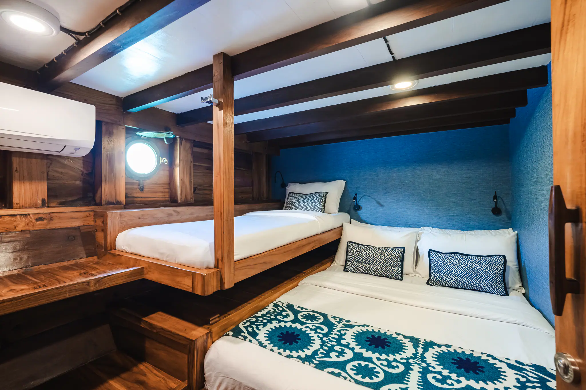 Samara I Liveaboard | Refined family cabin