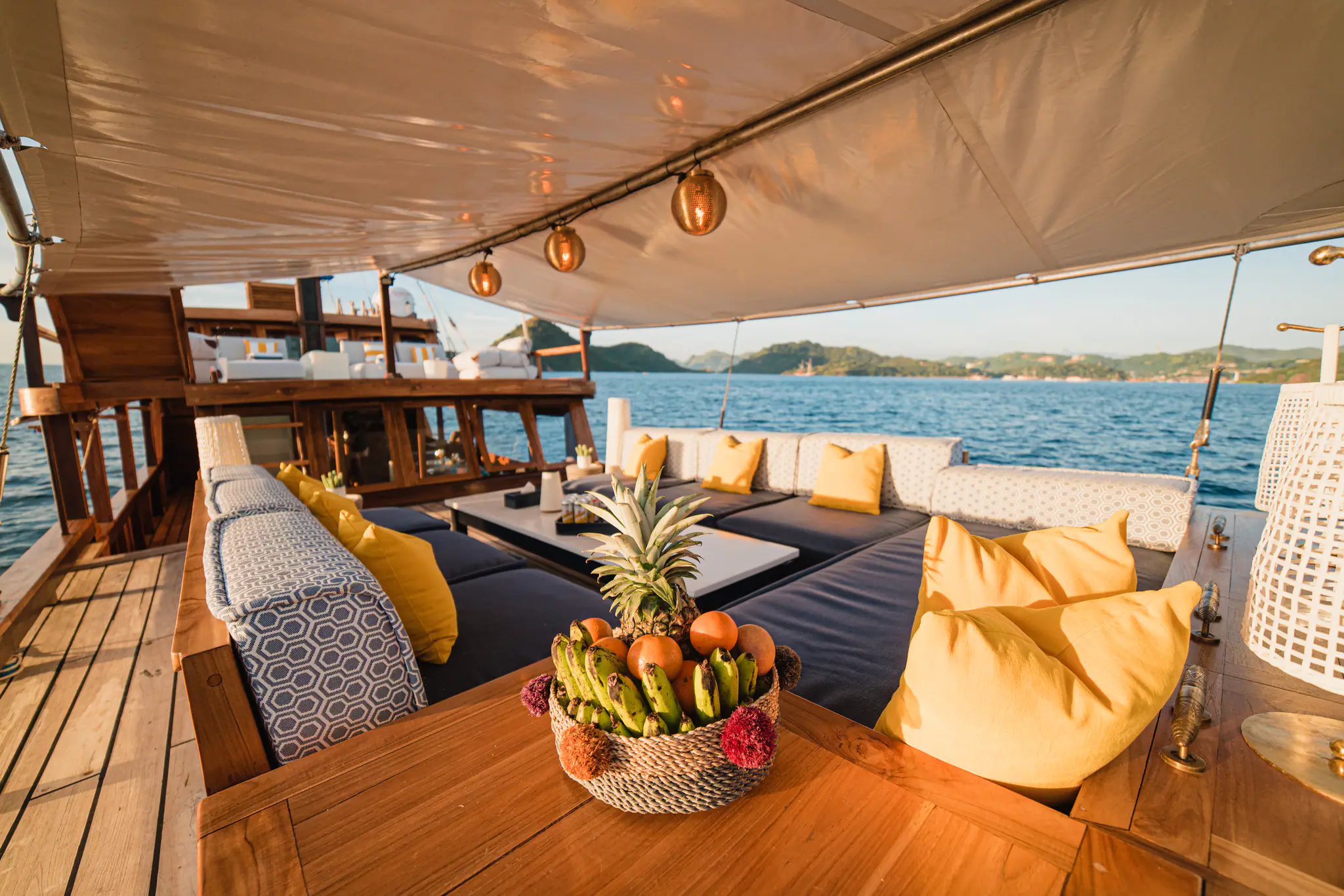 Samara II Liveaboard | Main Deck Dining Area
