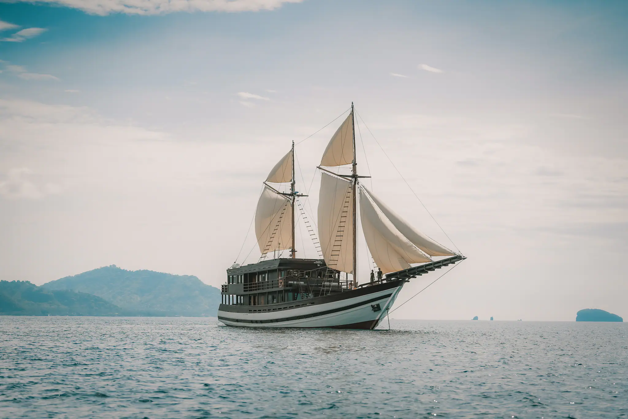 Samsara Samudra Heritage Sailing Yacht | Sailing Through Indonesia Waters