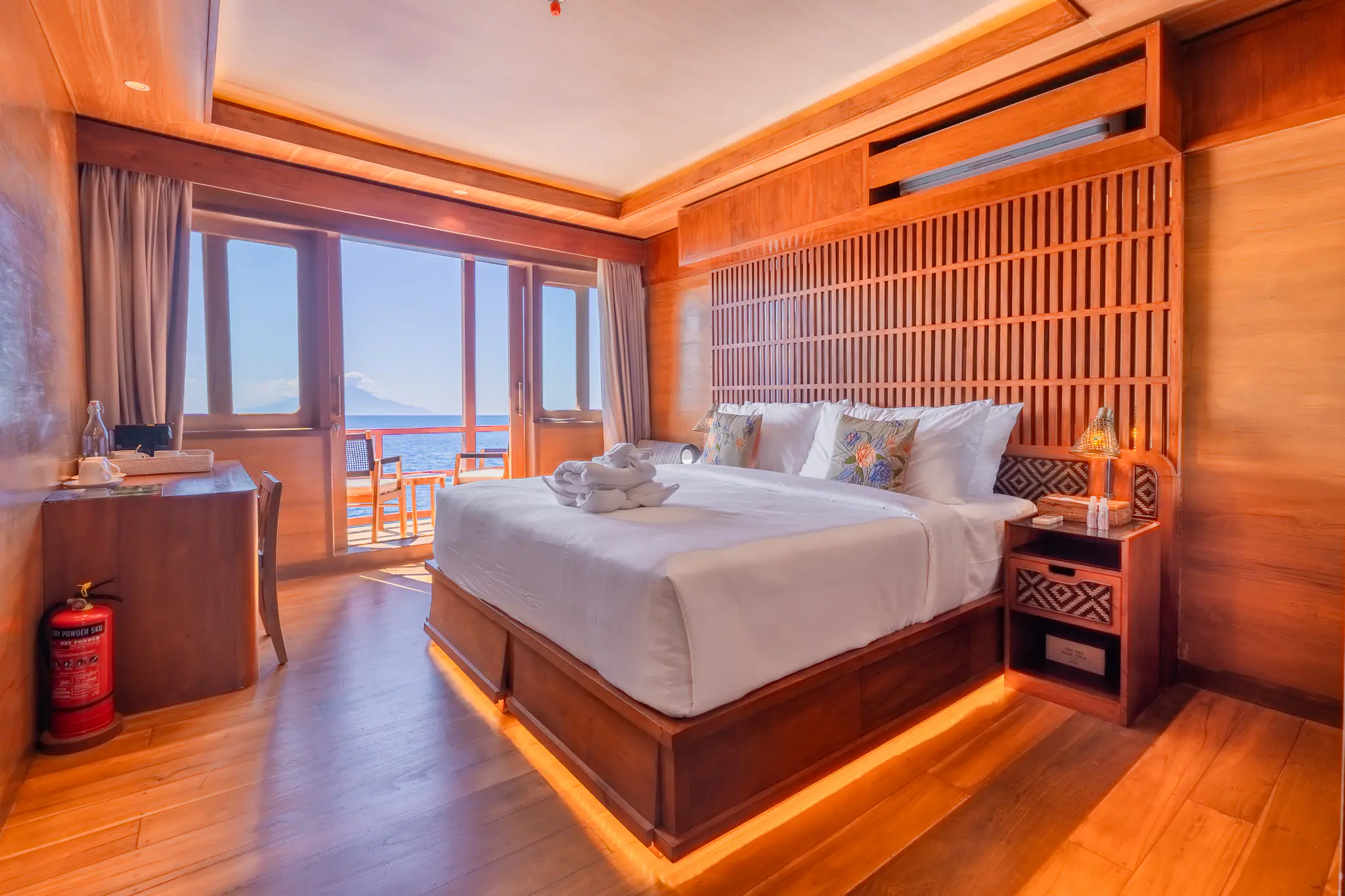 Sanctuary Grand Phinisi Yacht | Elegant stateroom aboard Sanctuary