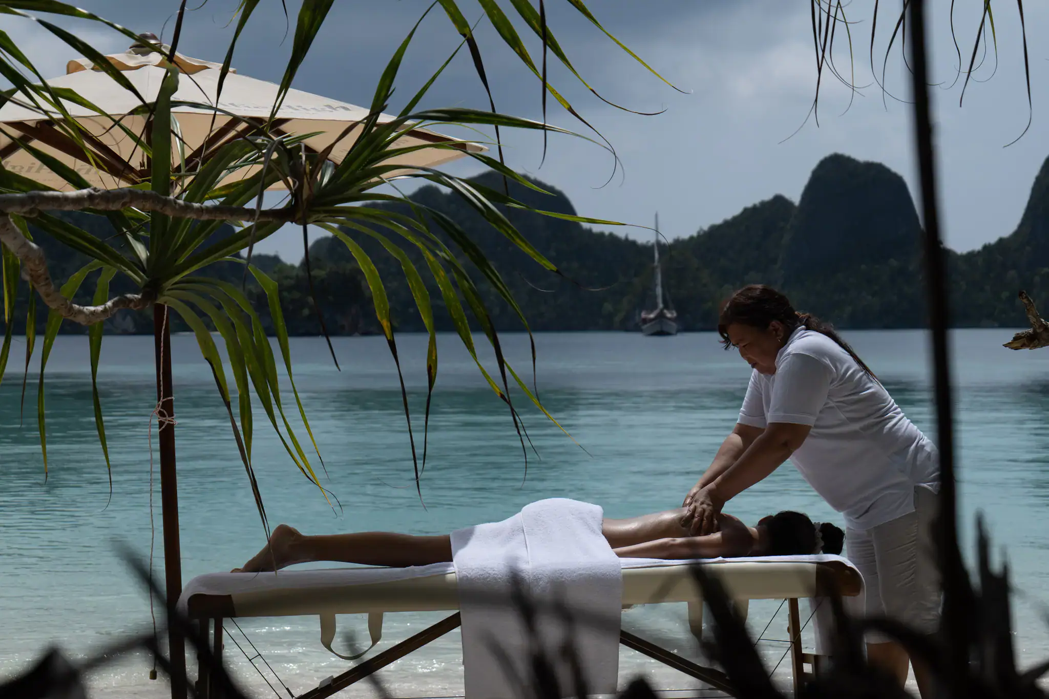 Sanya Sailing Yacht Experiences Beach Massage | Onboard Massage Experience
