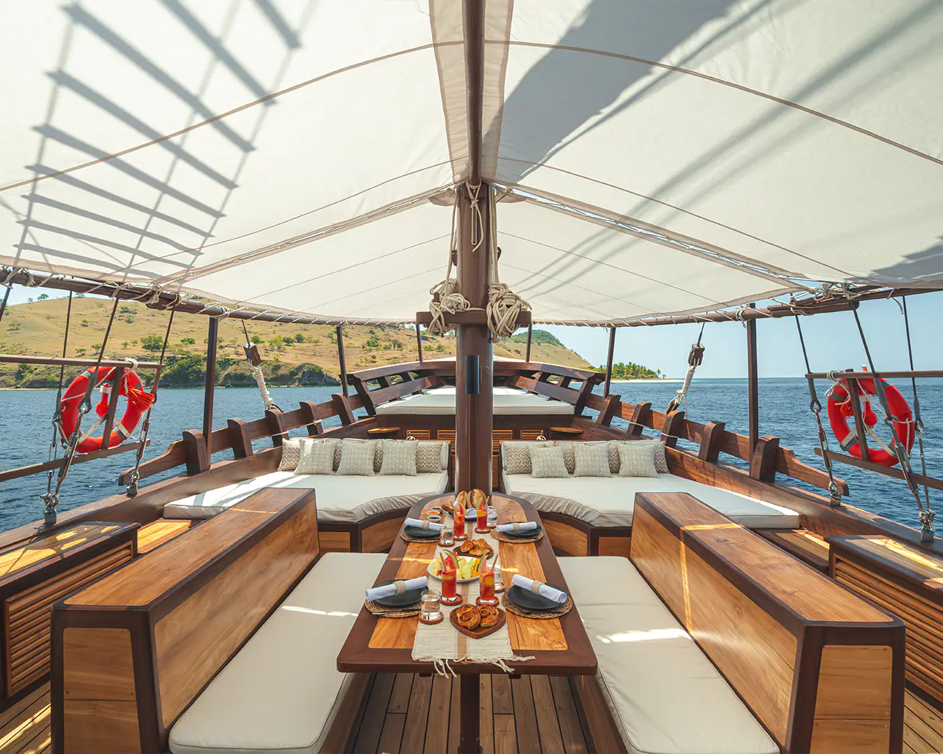 Sanya Sailing Yacht | Open Air Dining Setup