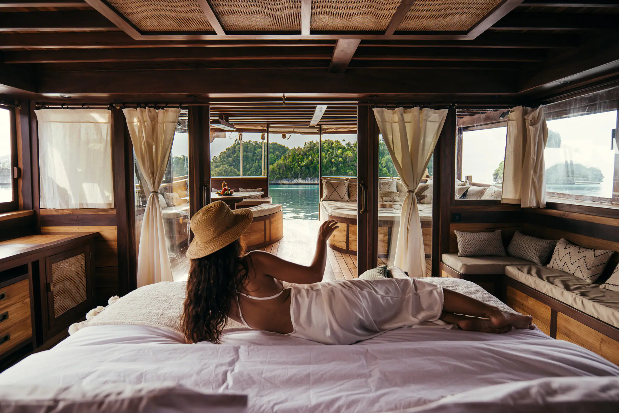 Senja Boutique Sailing Yacht | Relaxing Cabin View