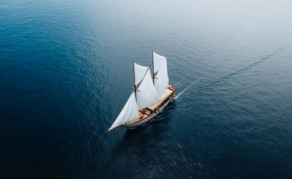 Senja Boutique Sailing Yacht | Sailing Through Indonesian Waters