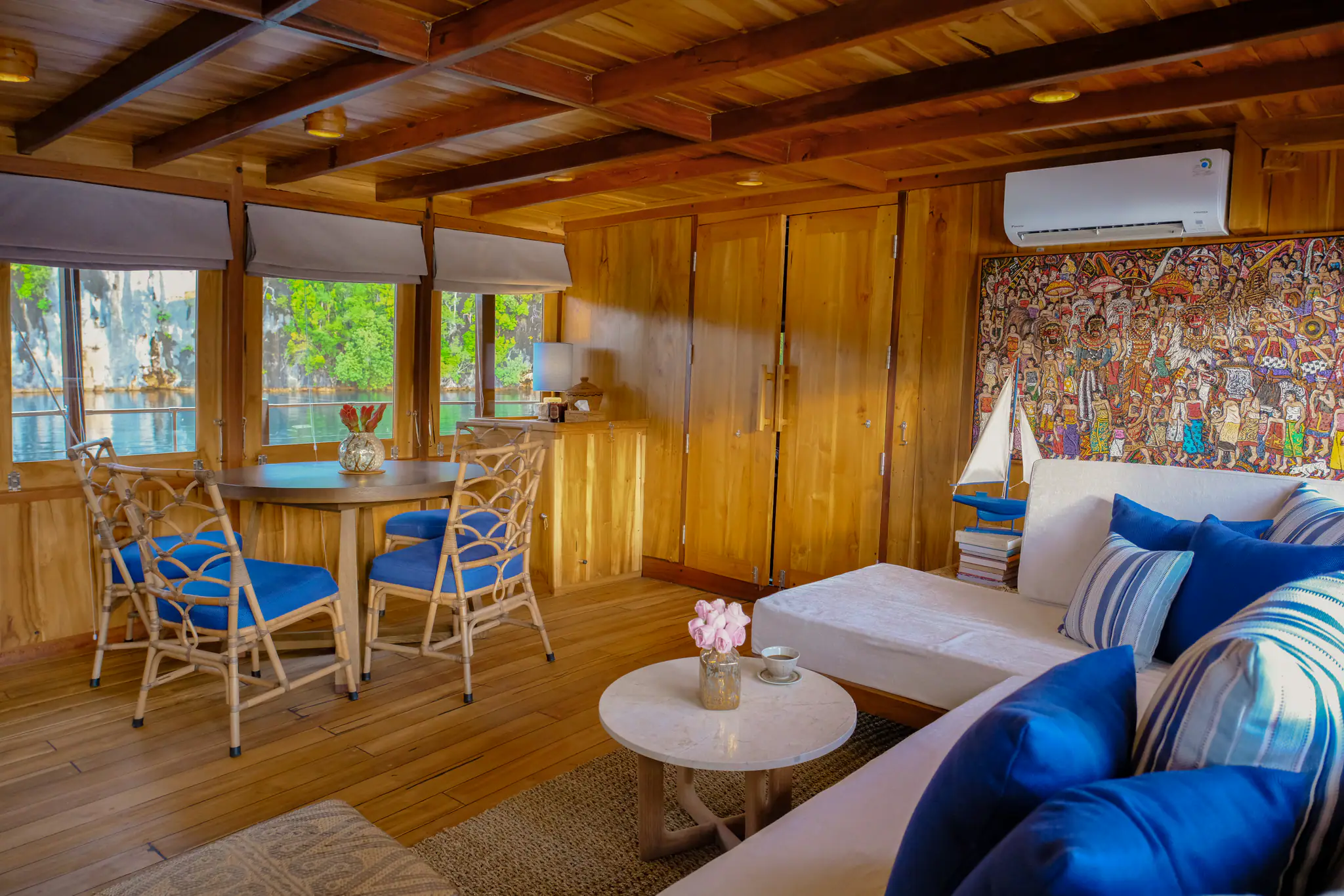 Sequoia Sailing Yacht | Indoor Lounge and Dining Area