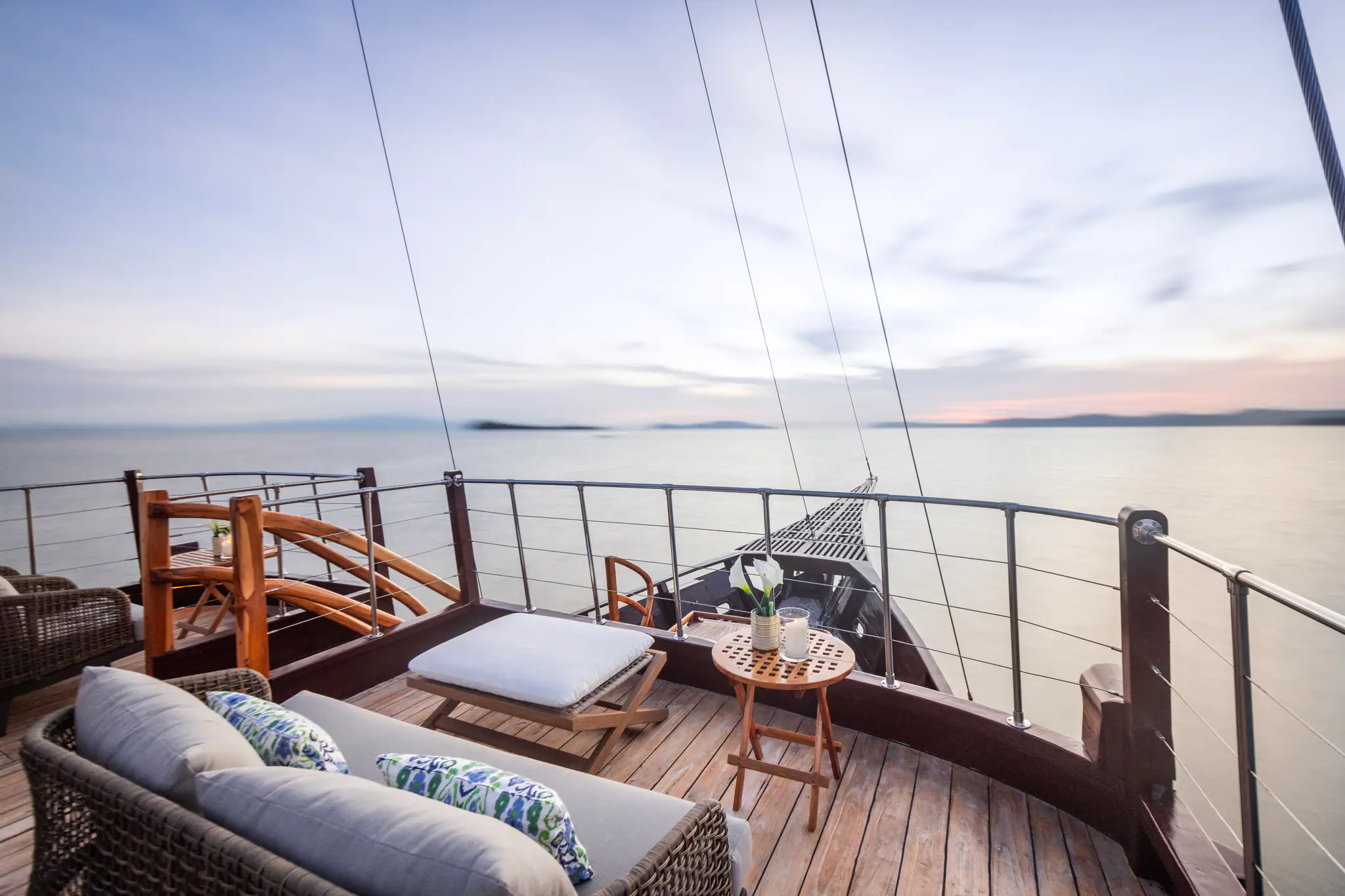 sequoia-sailing-yacht-upper-deck