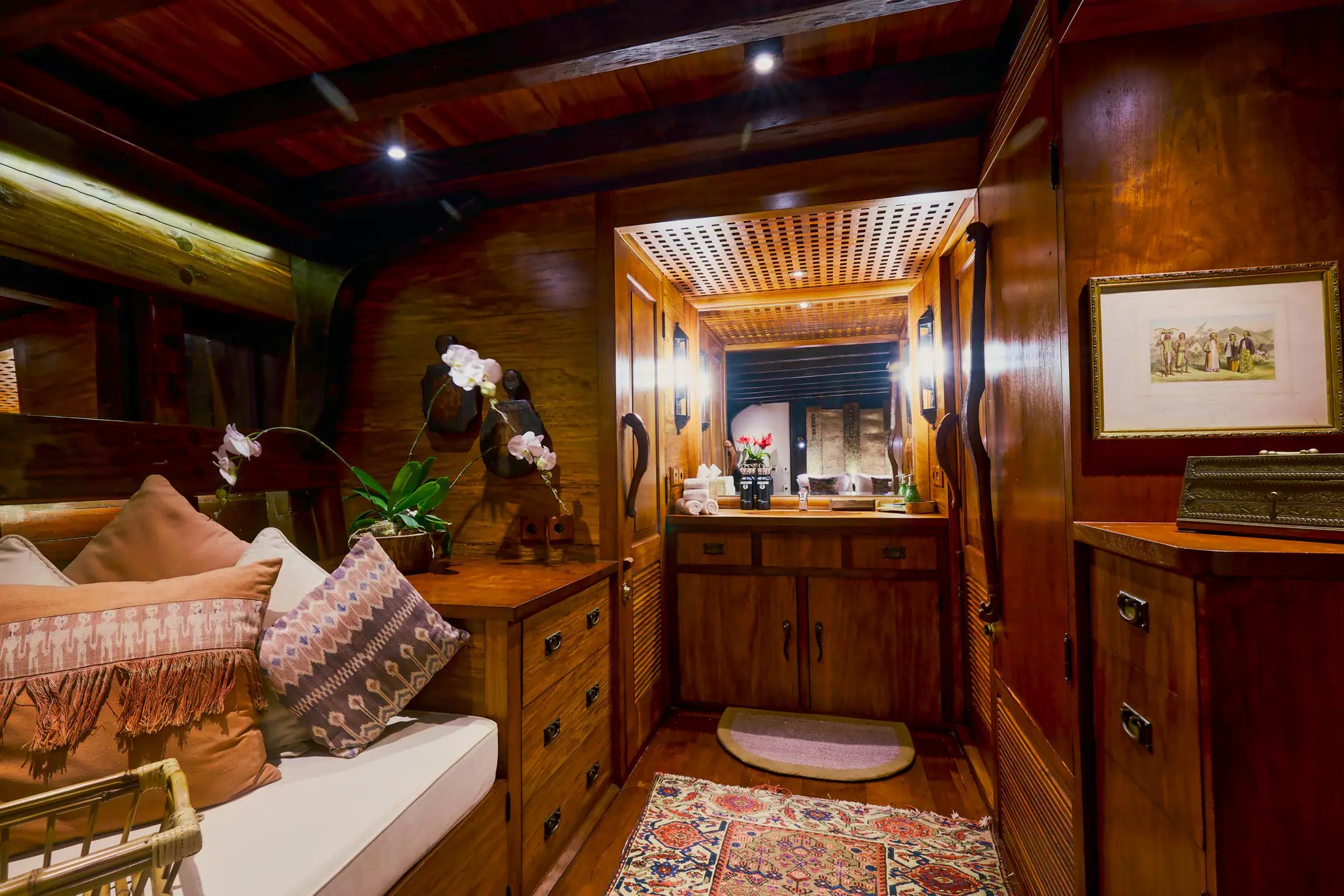 Si Datu Bua Traditional Sailing Yacht Toradja Cabin 3
