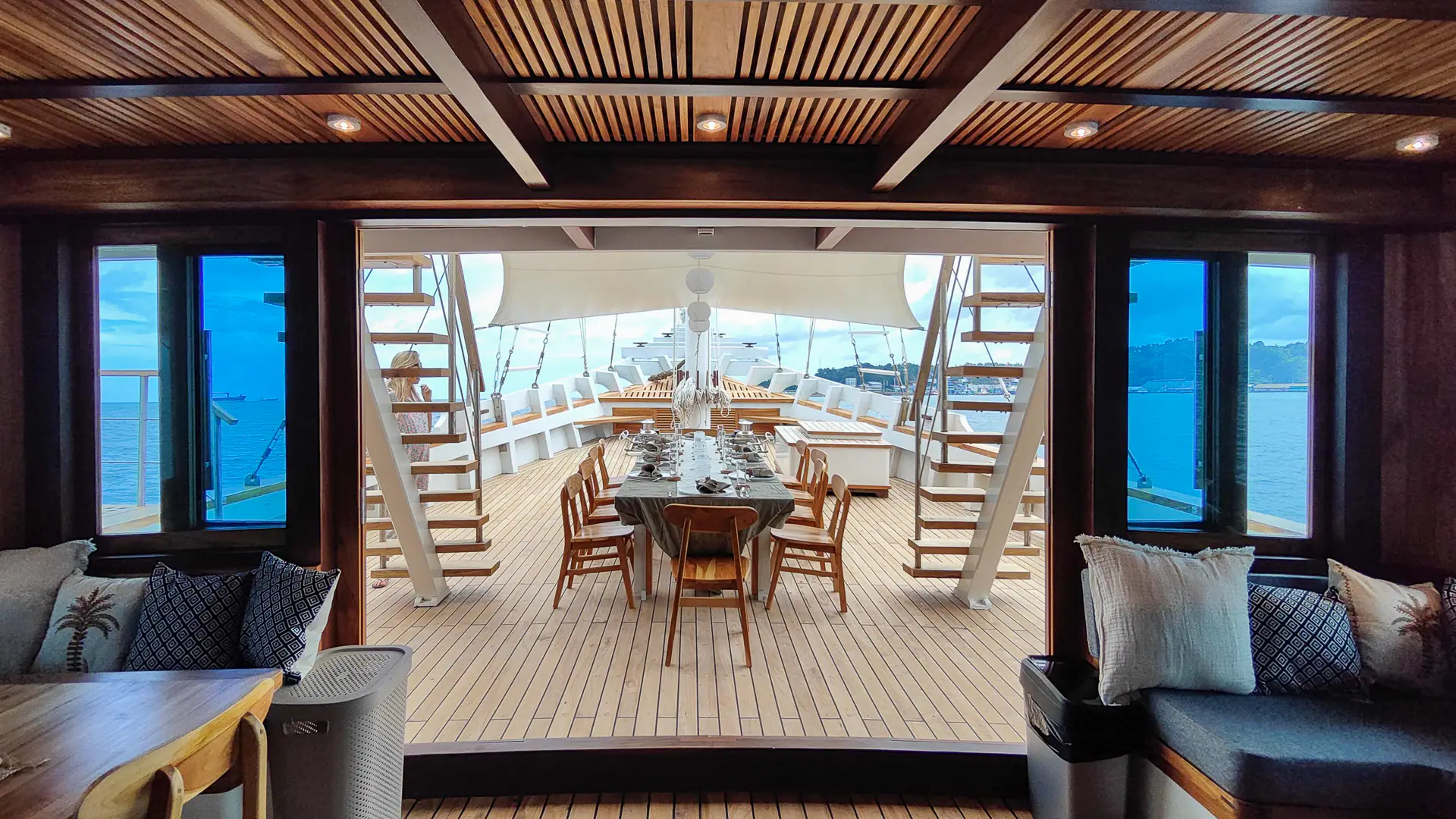 Siloina Phinisi Sailing Yacht | Vessel sailing in Mentawai