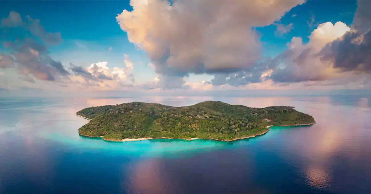 Where To Go in Banda? Hatta Island | The Yacht Club Indonesia