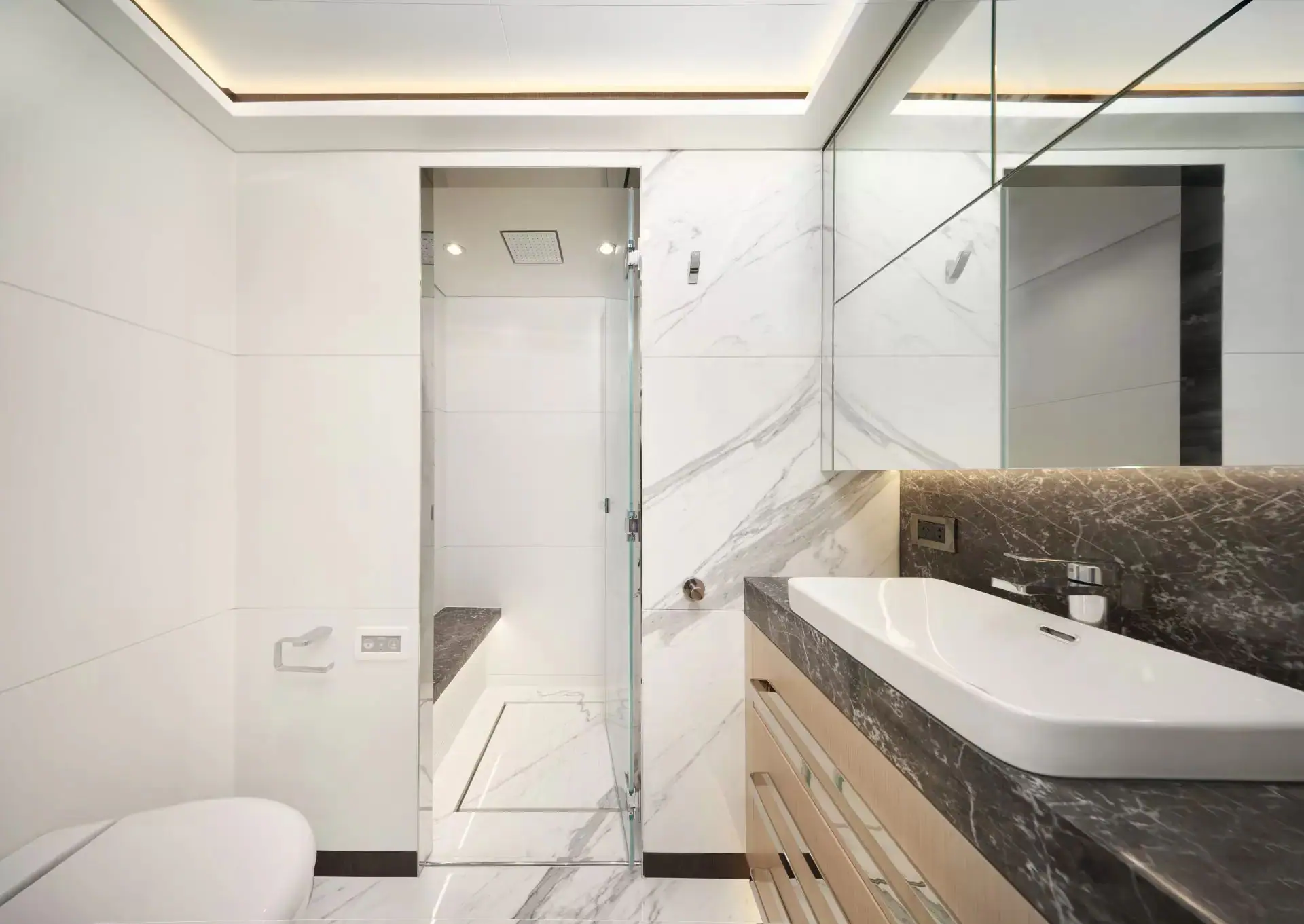 tabula-rasa-heysea-vista-75-guest-cabin-bathroom-jpg