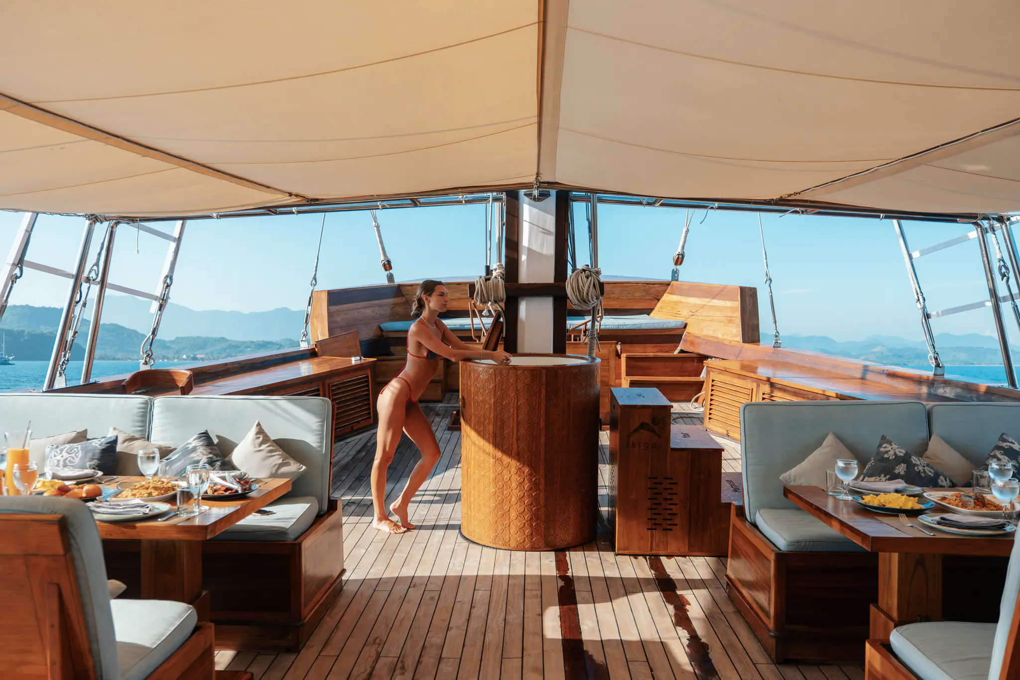The Maj Oceanic Contemporary Phinisi Yacht | Elegant outdoor dining area