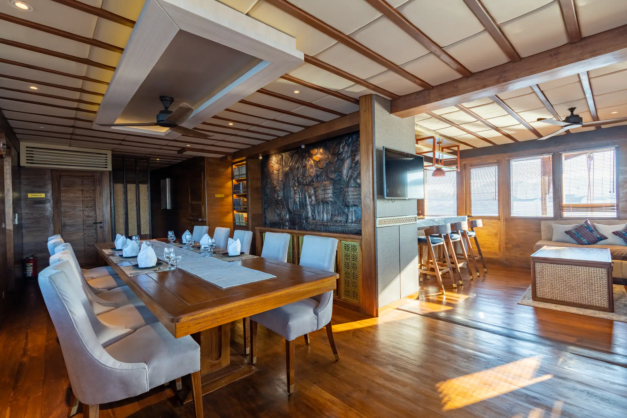 The Maj Oceanic - Gadjah Mada Lounge