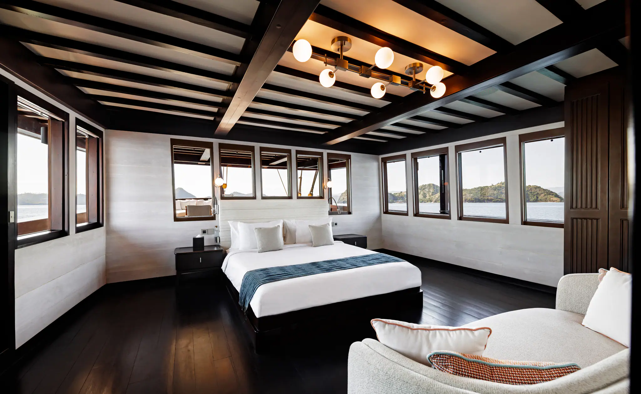 Vela Luxury Phinisi Yacht | Spacious master suite interior