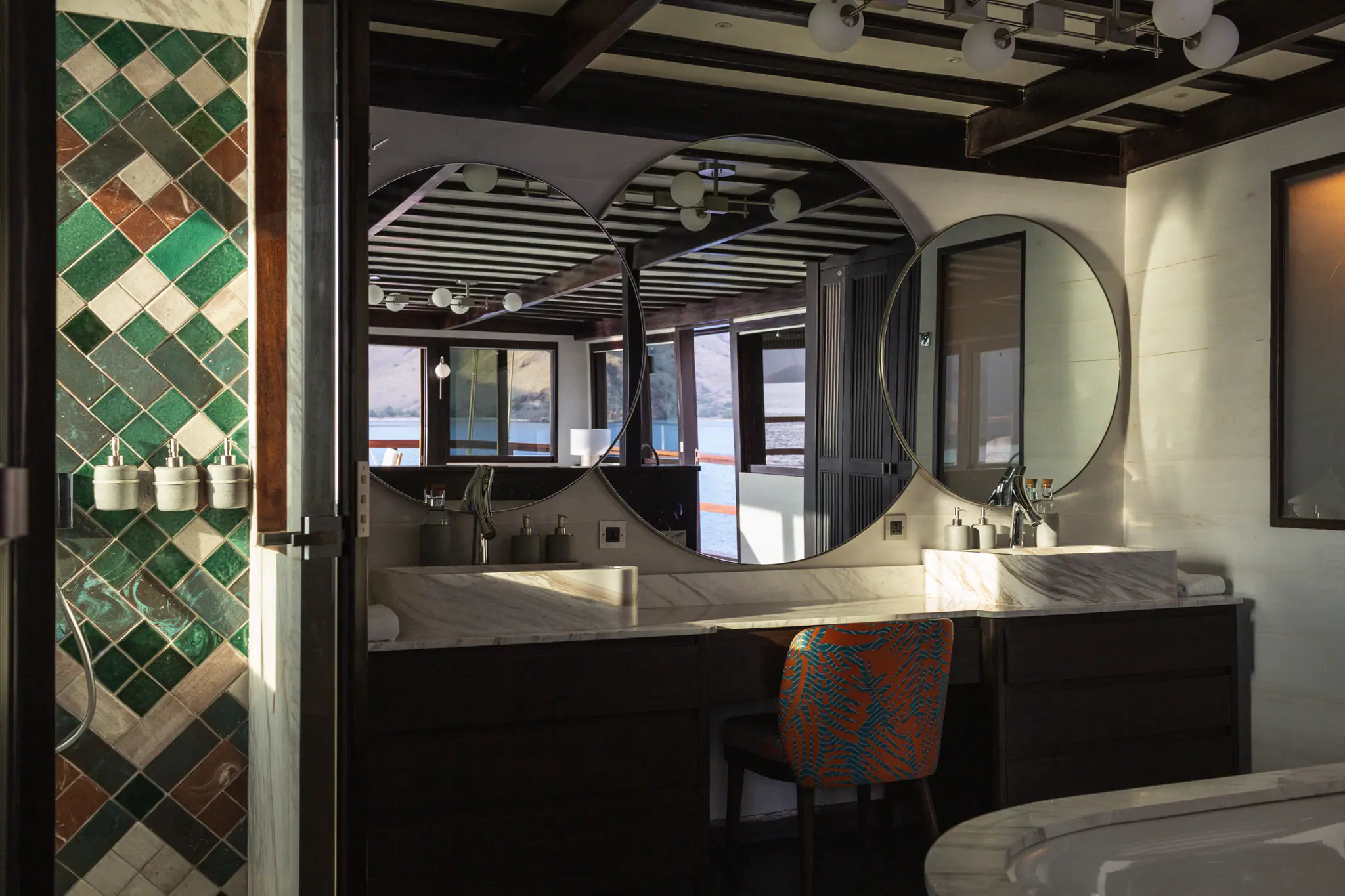 Vela Luxury Yacht - Owner's Suite Bathroom