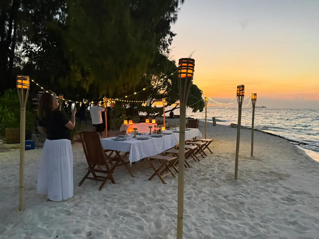 Beachside Dining Aliikai Voyage | The Yacht Club Indonesia